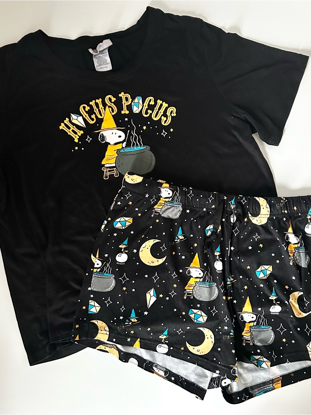 Peanuts Snoopy Halloween Hocus Pocus Snoopy Shorts Pajama Set
